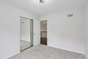 18106 W Hampshire Dr, Gurnee, IL 60031 - Photo 31