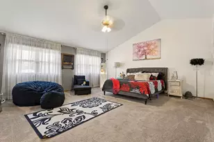 2421 Mallard Dr, Lindenhurst, IL 60046 - Photo 5