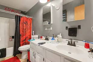2421 Mallard Dr, Lindenhurst, IL 60046 - Photo 17