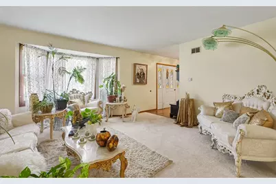 2421 Mallard Drive, Lindenhurst, IL 60046 - Photo 11