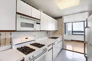 2800 N Lake Shore Dr, Chicago, IL 60657 - Photo 5