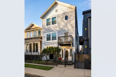 1812 W Erie Street, Chicago, IL 60622 - Photo 1