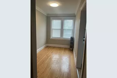 5852 W Higgins Avenue #1B, Chicago, IL 60630 - Photo 5