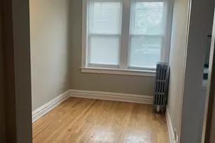 5852 W Higgins Ave, Chicago, IL 60630 - Photo 5