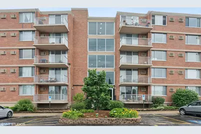 2200 S Stewart Avenue #4A, Lombard, IL 60148 - Photo 1