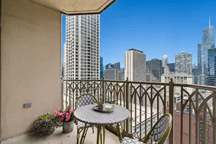 21 E Huron St, Chicago, IL 60611 - Photo 13