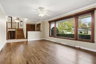 770 S Stuart Ave, Elmhurst, IL 60126 - Photo 3