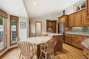 770 S Stuart Ave, Elmhurst, IL 60126 - Photo 5