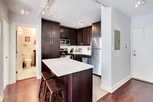 2930 N Sheridan Rd, Chicago, IL 60657 - Photo 11