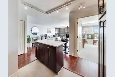 2930 N Sheridan Road #1205, Chicago, IL 60657 - Photo 15