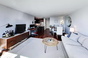 2930 N Sheridan Rd, Chicago, IL 60657 - Photo 7