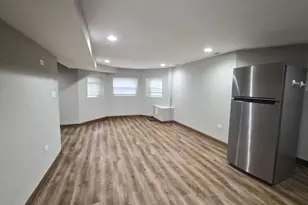 3238 N Hamlin Ave, Chicago, IL 60618 - Photo 3