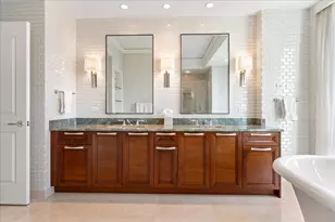11 E Walton St, Chicago, IL 60611 - Photo 23