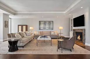 11 E Walton St, Chicago, IL 60611 - Photo 7