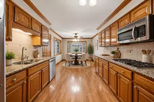 7802 Sawyer Rd, Darien, IL 60561 - Photo 7