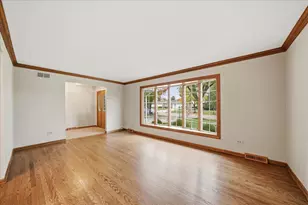 7802 Sawyer Rd, Darien, IL 60561 - Photo 5