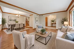7802 Sawyer Rd, Darien, IL 60561 - Photo 3
