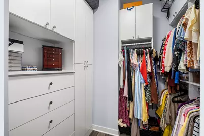 8 E Randolph Street #1605, Chicago, IL 60601 - Photo 11