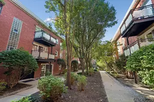 6415 N Damen Ave, Chicago, IL 60645 - Photo 1