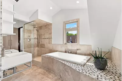 2334 W Medill Avenue, Chicago, IL 60647 - Photo 19