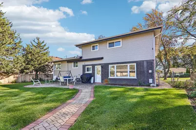 1302 E Greenwood Drive, Mount Prospect, IL 60056 - Photo 35
