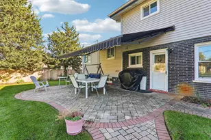 1302 E Greenwood Dr, Mount Prospect, IL 60056 - Photo 33