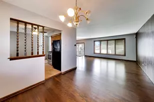 54 E 163rd St, South Holland, IL 60473 - Photo 7