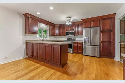 212 Wellington Avenue, Elk Grove Village, IL 60007 - Photo 7