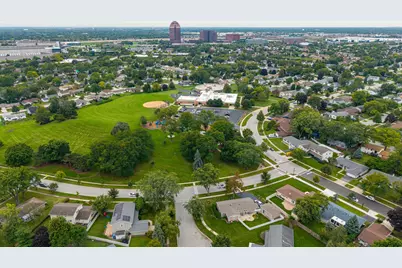 212 Wellington Avenue, Elk Grove Village, IL 60007 - Photo 33