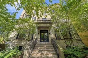 5703 S Kenwood Ave, Chicago, IL 60637 - Photo 1