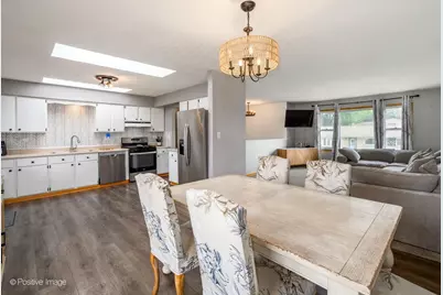 557 Delaware Trail, Carol Stream, IL 60188 - Photo 11