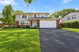 748 Milbeck Ct, Elk Grove Village, IL 60007 - Photo 1