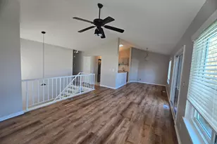 2649 S Embers Ln, Arlington Heights, IL 60005 - Photo 5