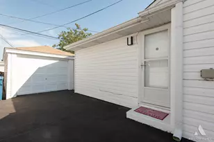 4402 W 87th Pl, Hometown, IL 60456 - Photo 19