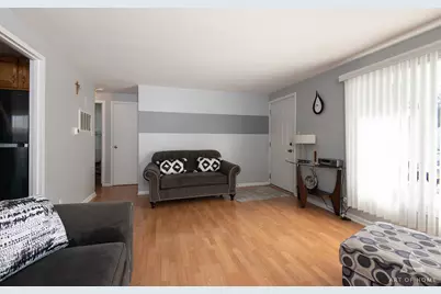 4402 W 87th Place, Hometown, IL 60456 - Photo 7