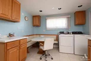 4402 W 87th Pl, Hometown, IL 60456 - Photo 11