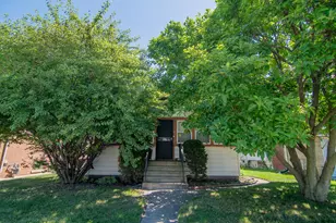 603 Greenbay Ave, Calumet City, IL 60409 - Photo 1