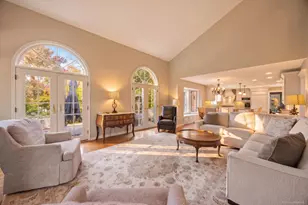 344 Hambletonian Dr, Oak Brook, IL 60523 - Photo 19