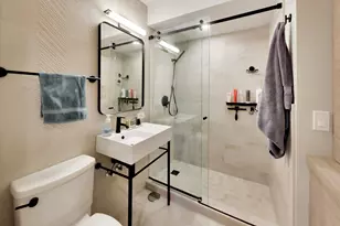 360 W Wellington Ave, Chicago, IL 60657 - Photo 17