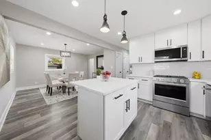8608 Oak Park Ave, Burbank, IL 60459 - Photo 17