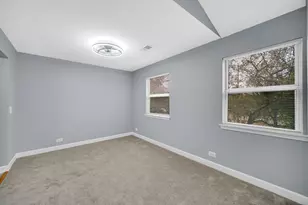 37 Ashburn Ct, Schaumburg, IL 60194 - Photo 5