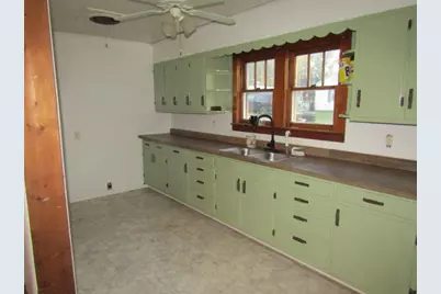 356 McLean Street, Rosiclare, IL 62982 - Photo 9