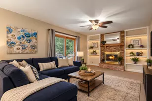 5481 Parkside Ct, Gurnee, IL 60031 - Photo 7