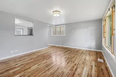 8930 S Crawford Avenue, Hometown, IL 60456 - Photo 3