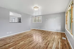 8930 S Crawford Ave, Hometown, IL 60456 - Photo 3