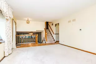 8047 S Oketo Ave, Bridgeview, IL 60455 - Photo 3