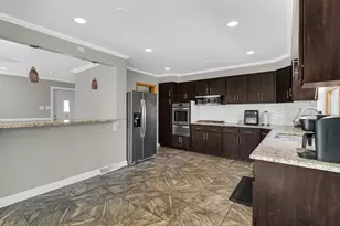 1400 E Lynn Ct, Homewood, IL 60430 - Photo 7