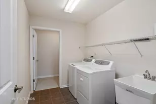 625 Schumann St, Woodstock, IL 60098 - Photo 15