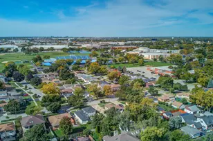 1933 Plainfield Dr, Des Plaines, IL 60018 - Photo 29