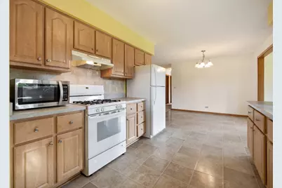 12609 Northwood Drive, Genoa, IL 60135 - Photo 11